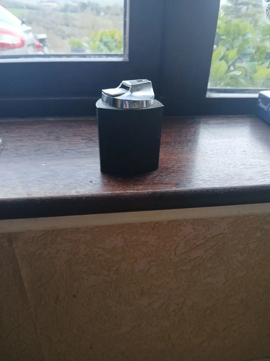 Old lighter - Image 1