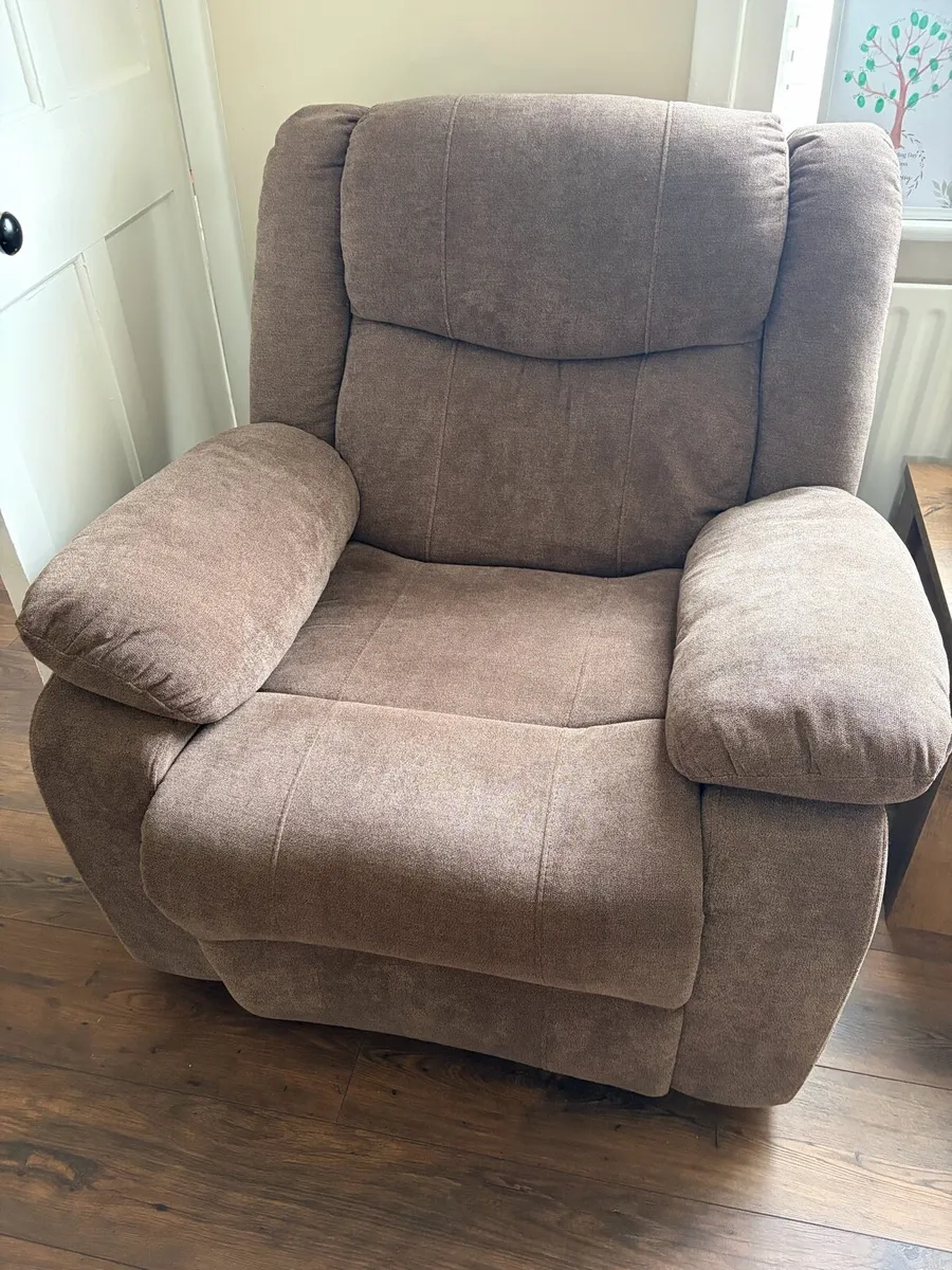 Recliner Armchairs - Image 2