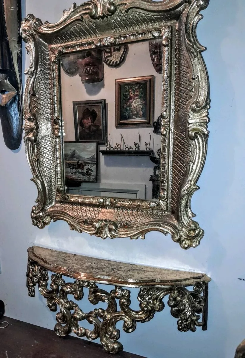 Beautiful Laricol shelf with antique mirror - Image 1