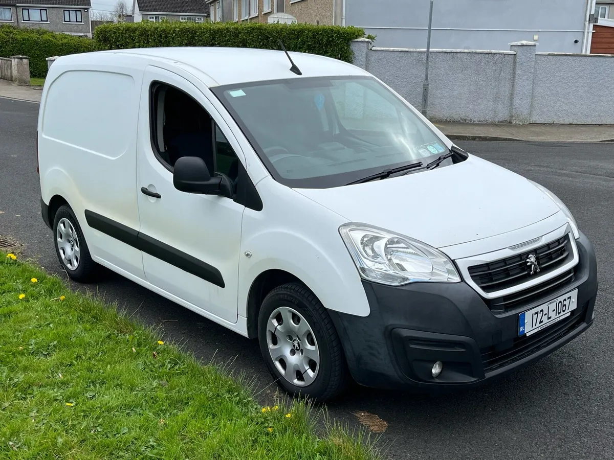 2017 Partner, 3 Seats, Service History, DOE - Image 4