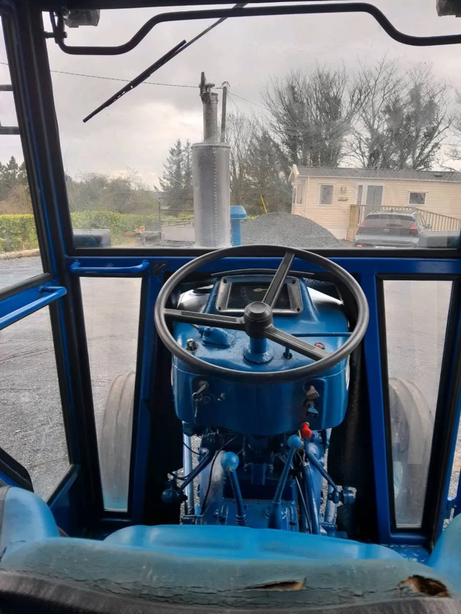 Ford 3000 tractor - Image 4