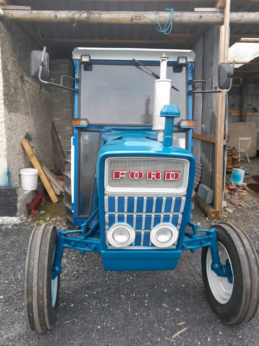 Ford 3000 tractor - Image 2