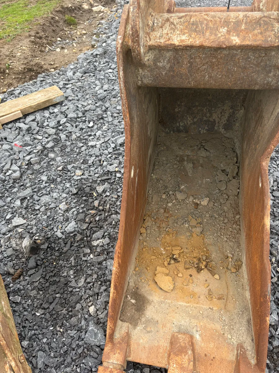 Geith 80mm pin 22 inch digging bucket - Image 2