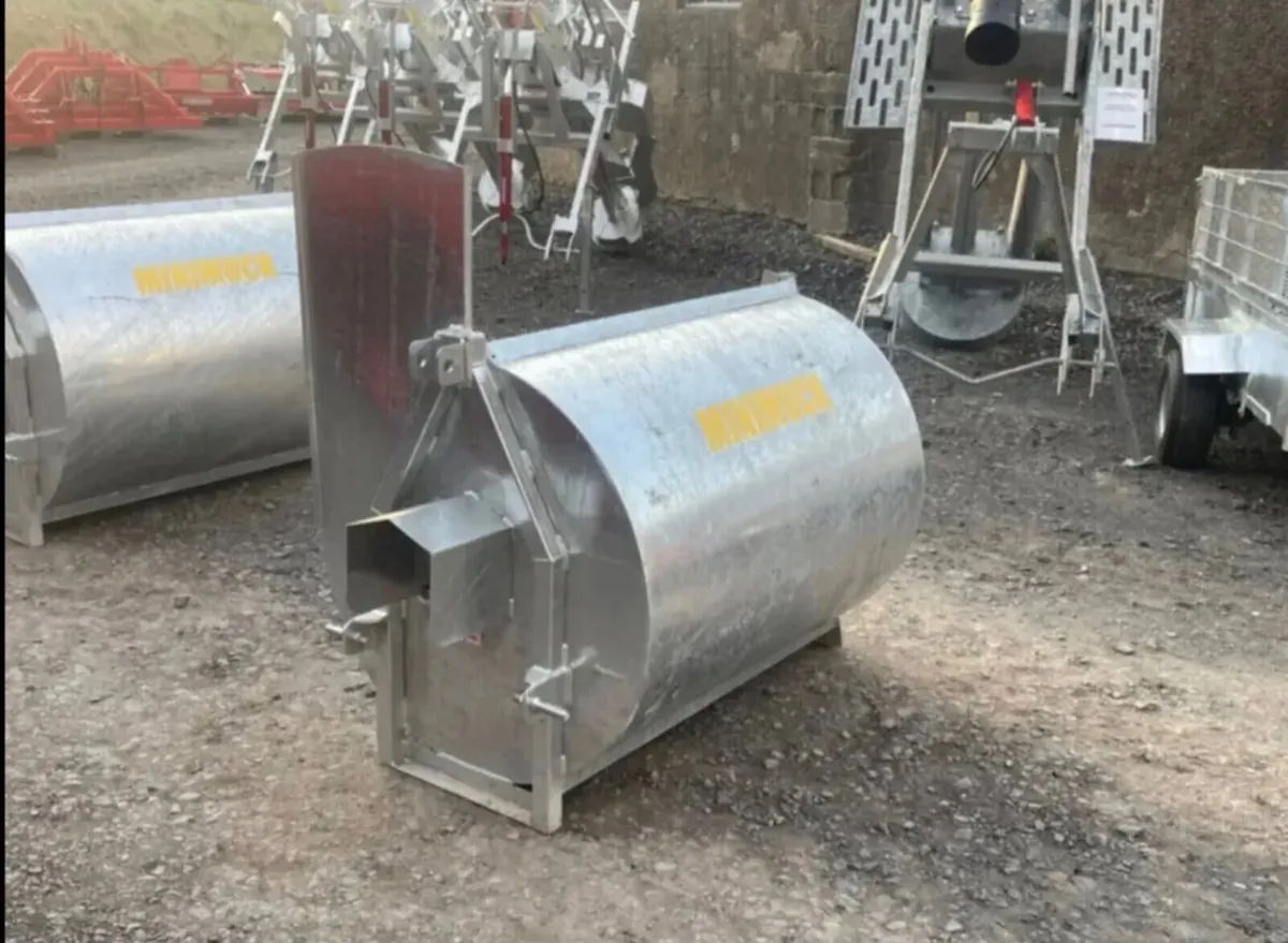 MINI MUCK SPREADER 1.25CU SWEENEY NEW - Image 3