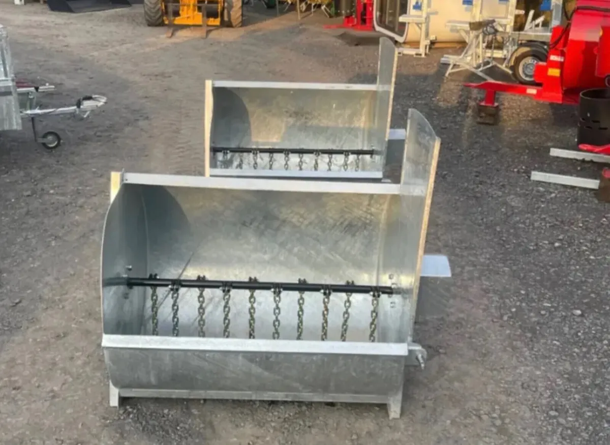 MINI MUCK SPREADER 1.25CU SWEENEY NEW - Image 4