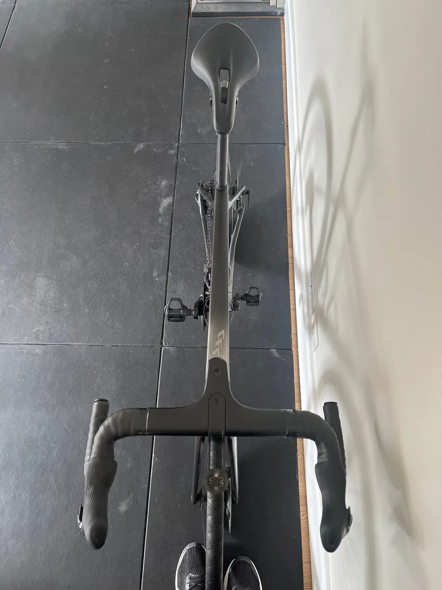 As new Canyon Ultimate CFR Dura Ace Di2 road bike - Image 4