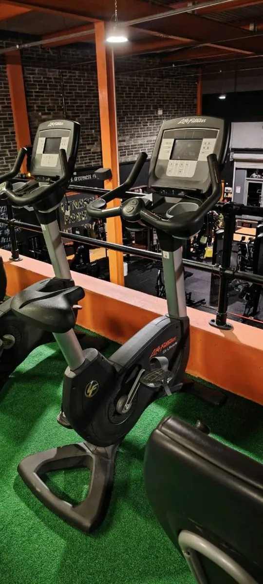 LifeFitness upright bikes & Crosstrainer - Image 1