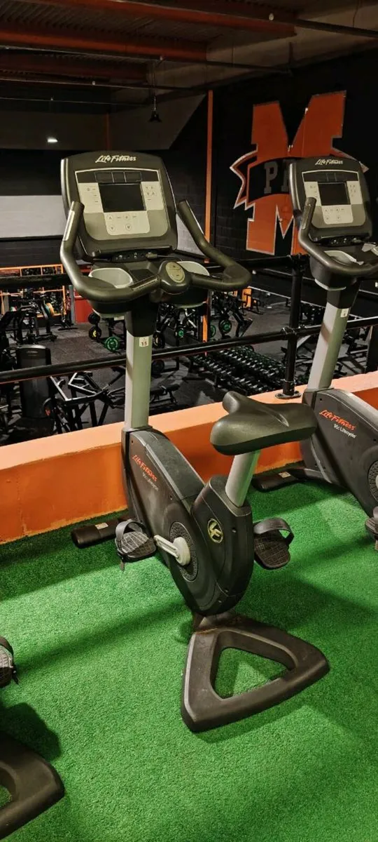 LifeFitness upright bikes & Crosstrainer - Image 2