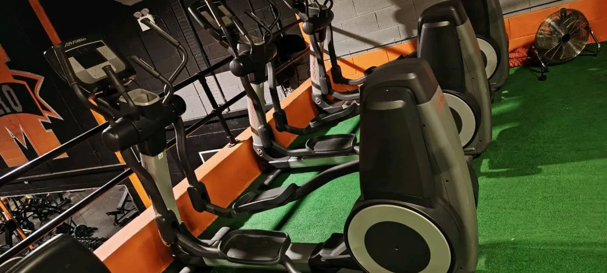 LifeFitness upright bikes & Crosstrainer - Image 3