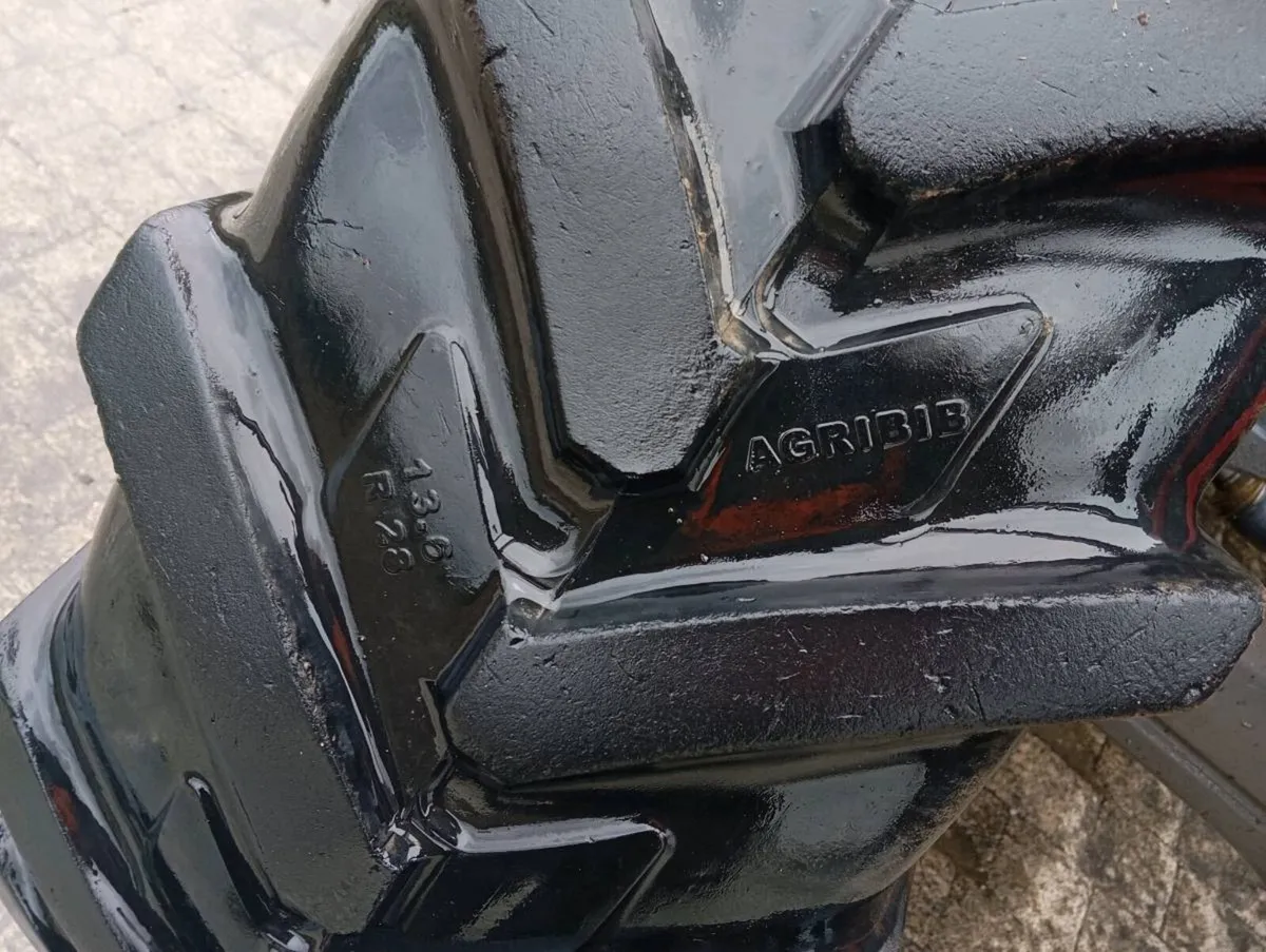 Tractor tyres - Image 1