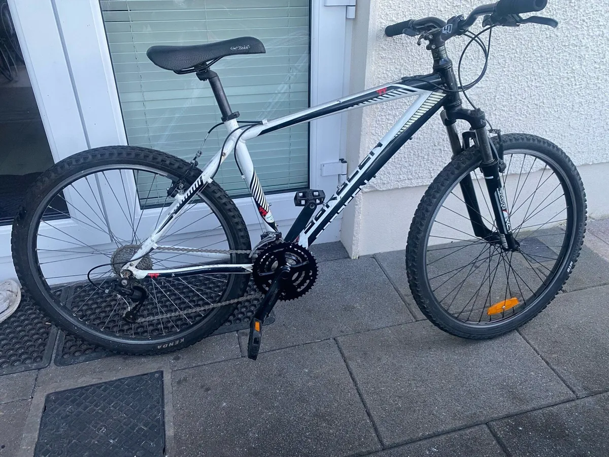 Saracen mountain bike 26 inch wheels 21 - Image 1