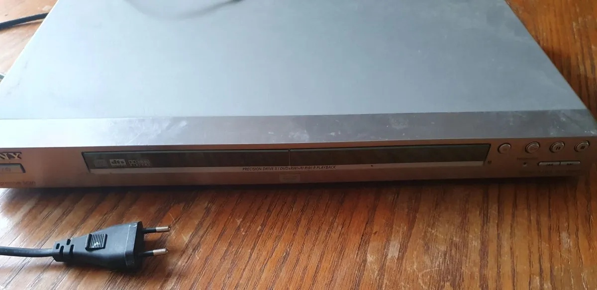 Sony CD/DVD Player – Fully Working – Classic Model