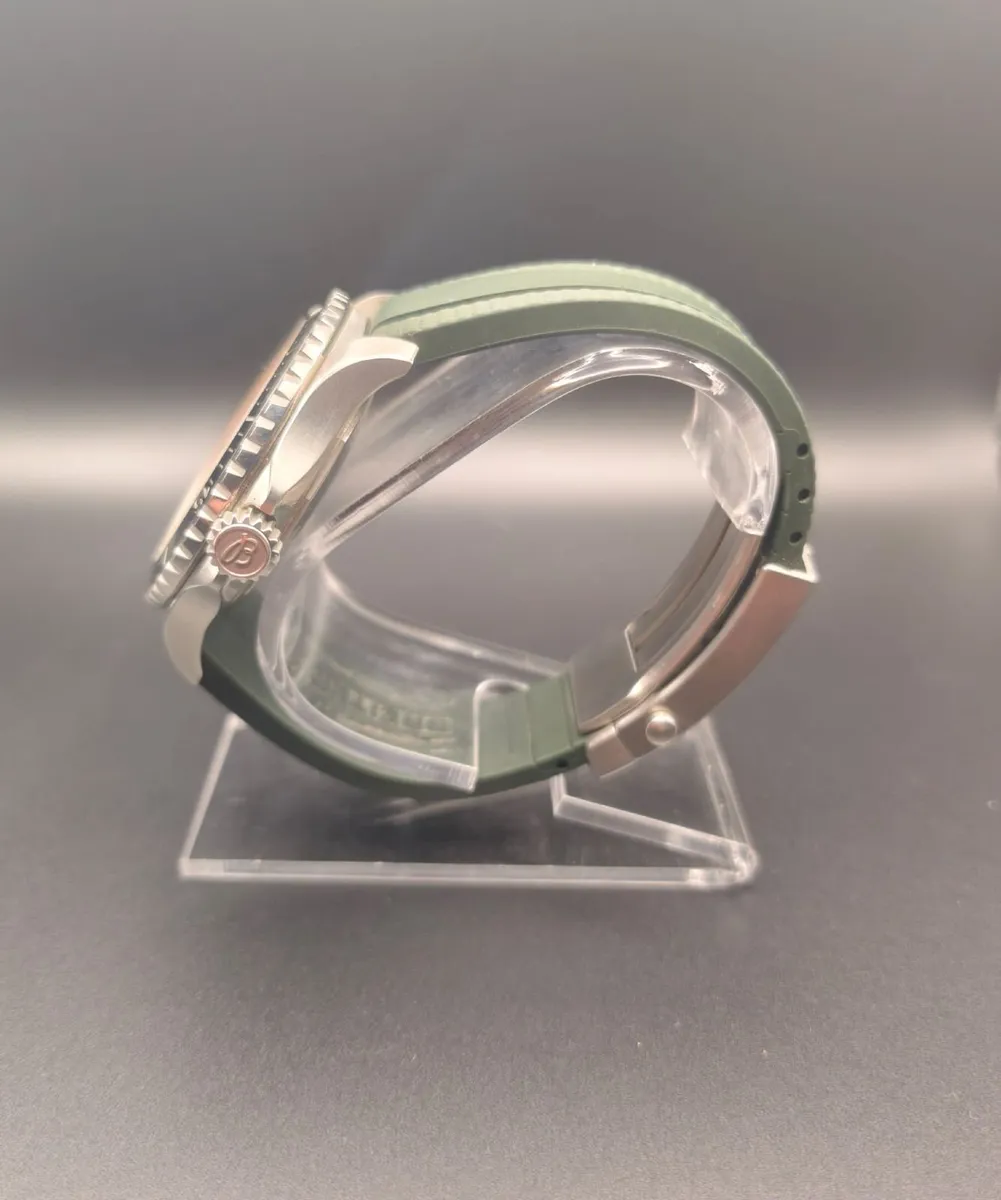 Breitling Superocean Kelly Slater - Image 4