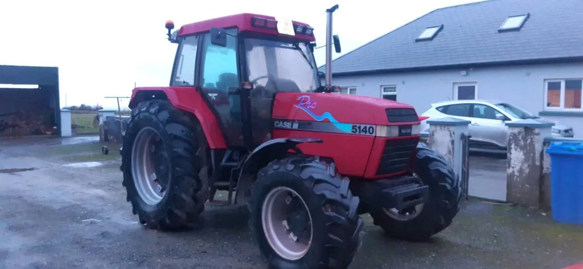 Case 5140 Tractor - Image 1