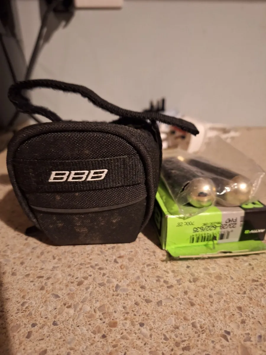 Cycling accessories nd gear - Image 2