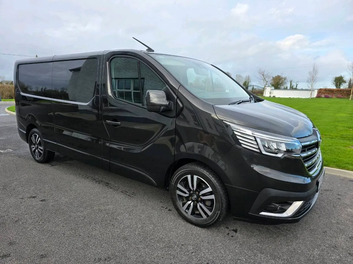 Trafic 170bhp 2.0 litre auto sport van - Image 2