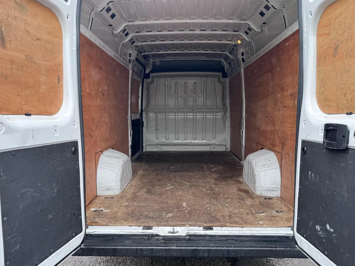 2023 Citroen Relay High Roof Panel Van - Image 2