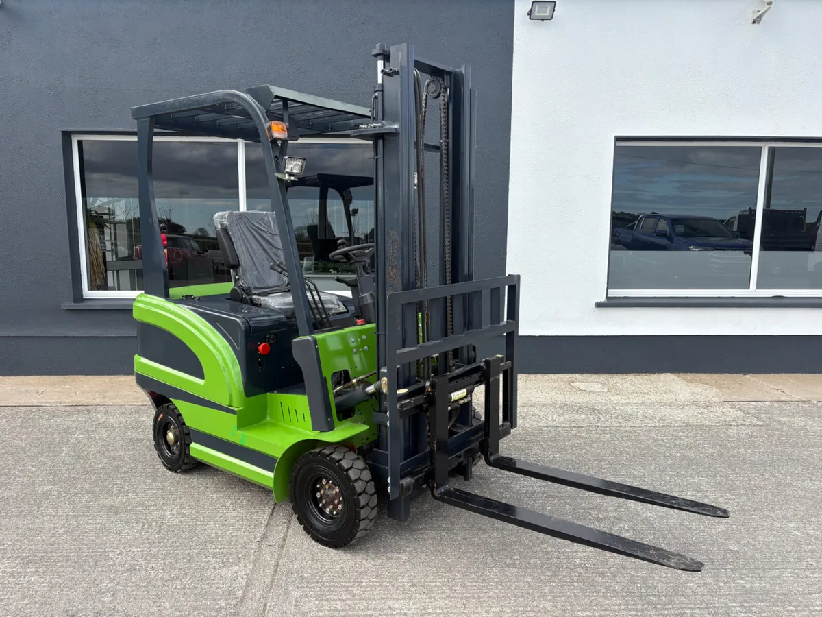 Stipp 1.5T Electric Forklift - Image 1