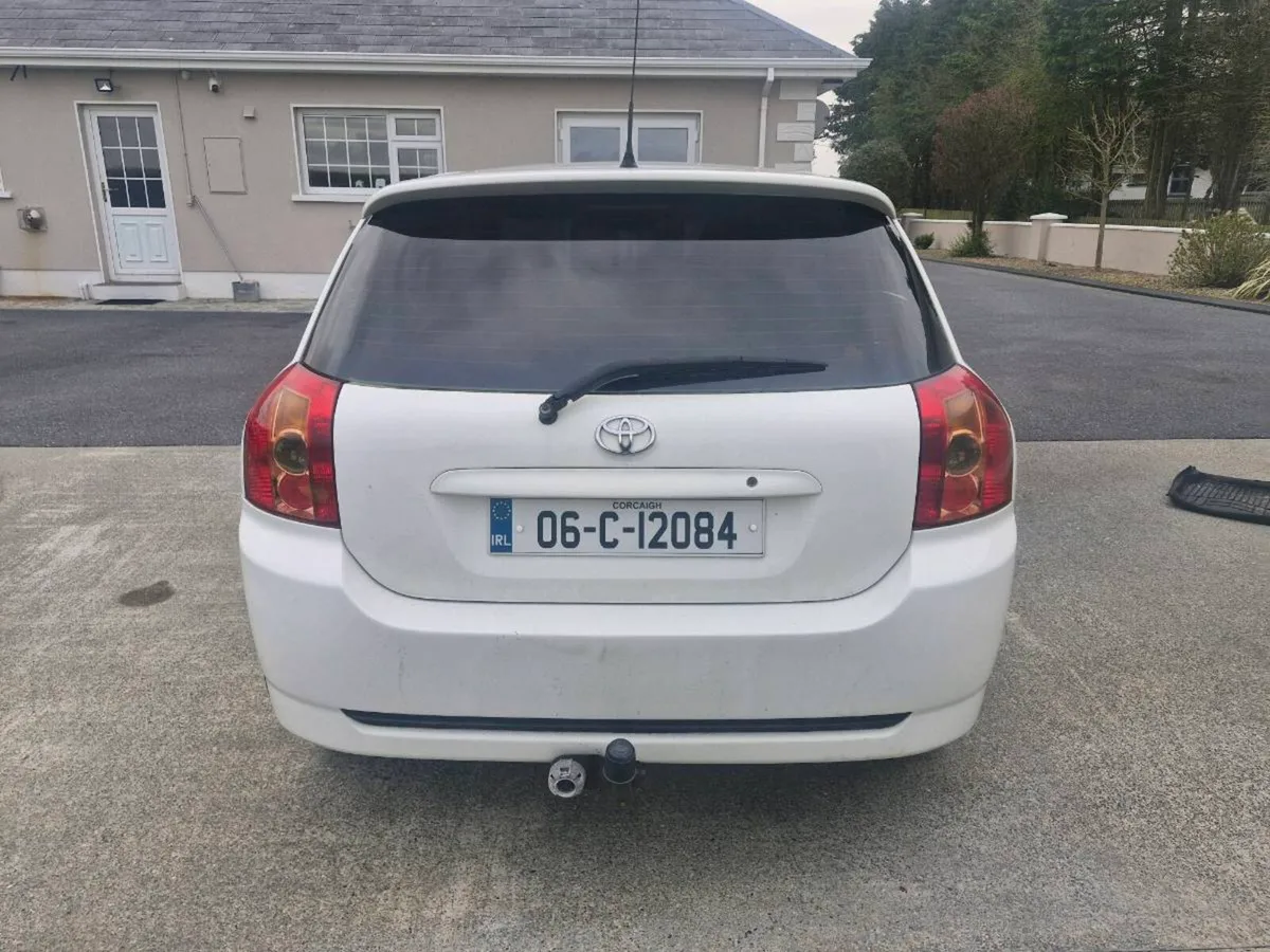 Toyota Corolla van - Image 4