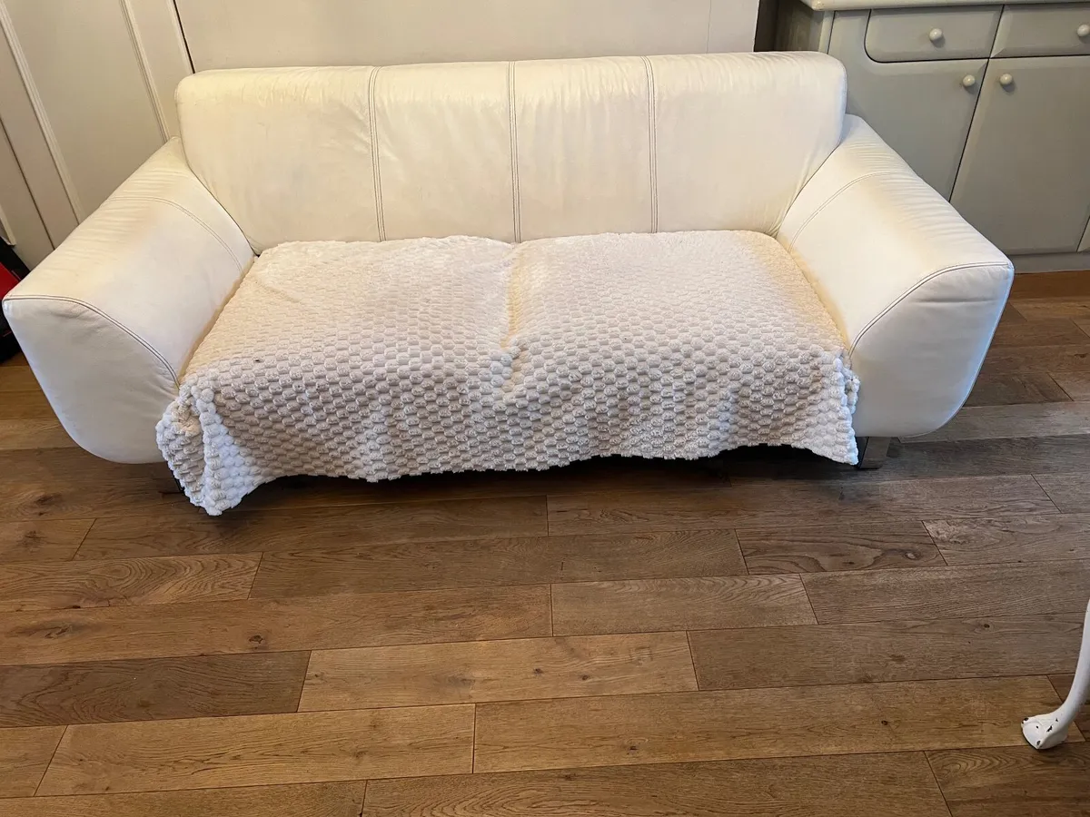 Sofa - Image 4