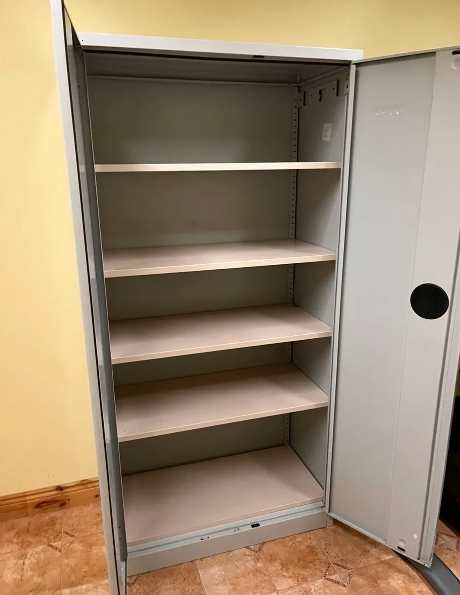 Misc Office and Medical Centre Equipment - Image 4