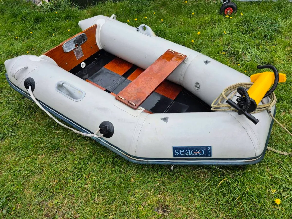 Seago 2.3m inflatable dinghy boat with wheels - Image 2