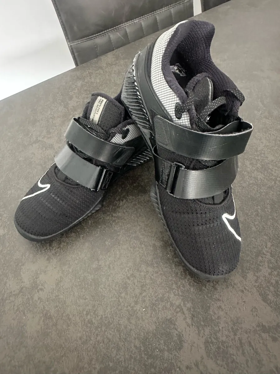 Nike Romaloes 4 - Image 1