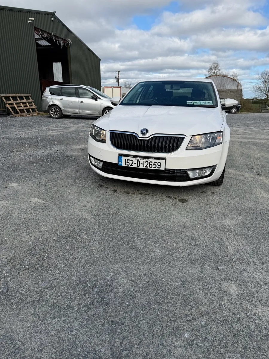 2015 Skoda octavia 1.6 diesel automatic - Image 3