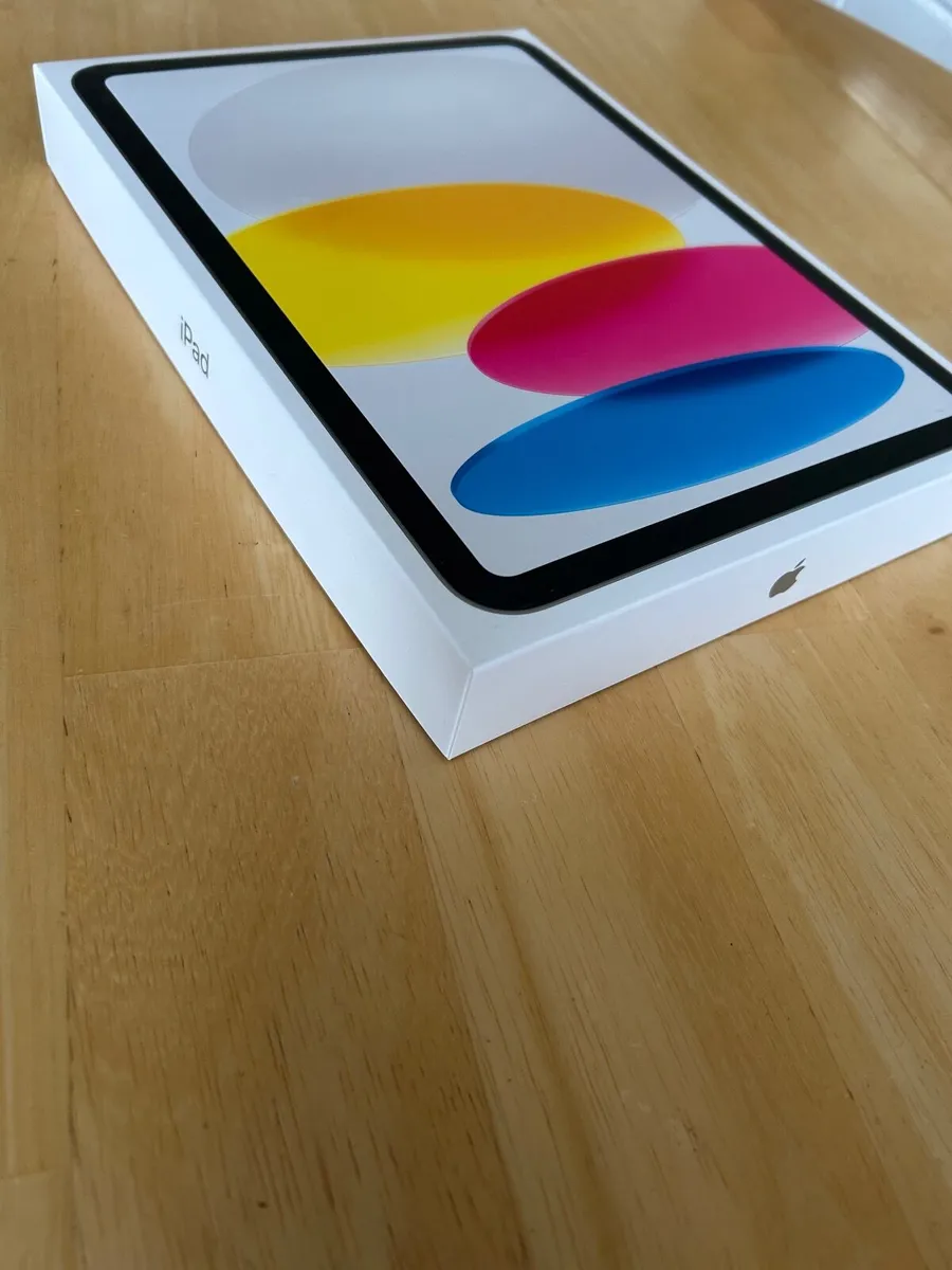 iPad 11th Gen - Image 2