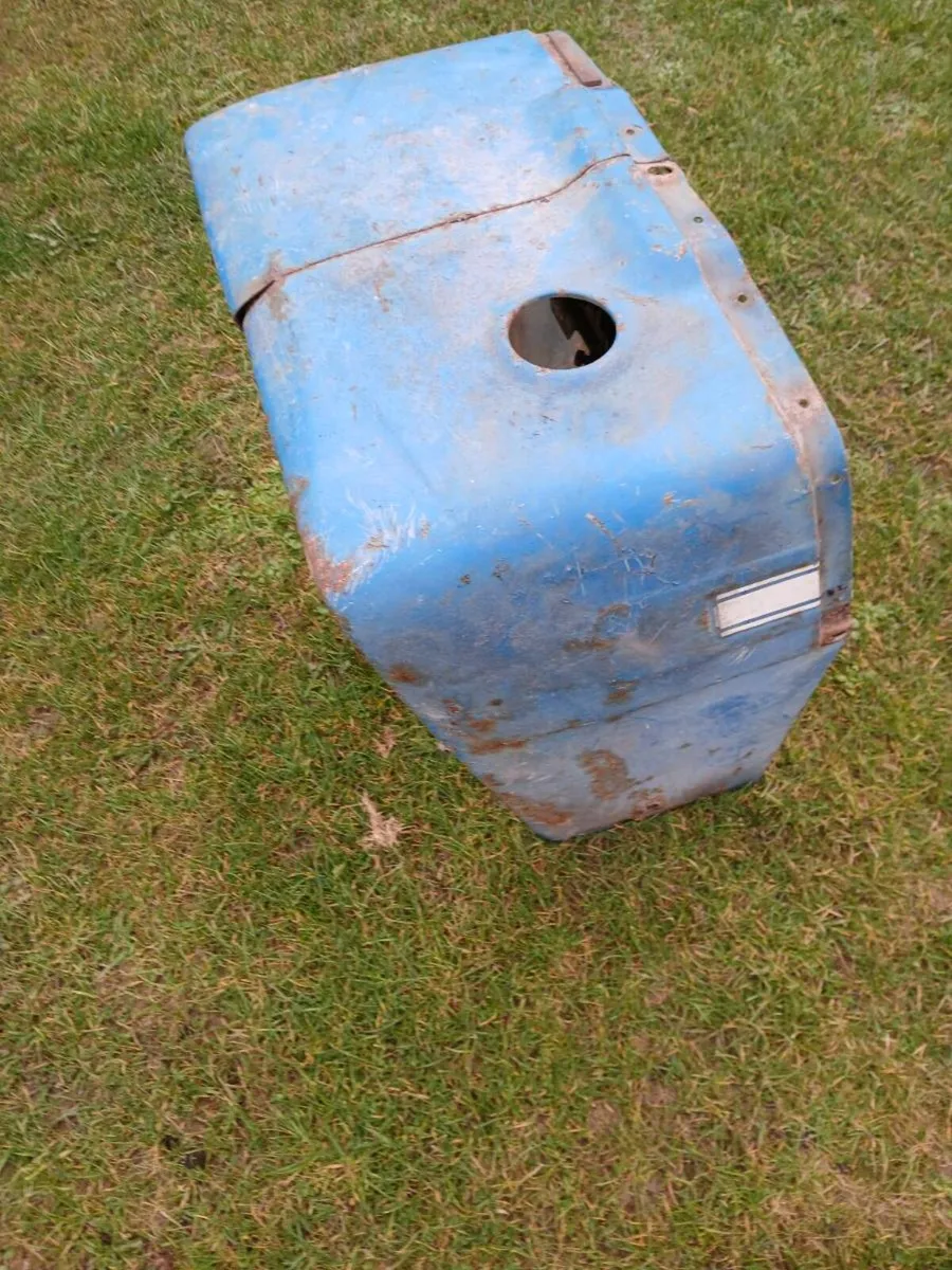 Ford 4000 Vintage Parts - Image 3