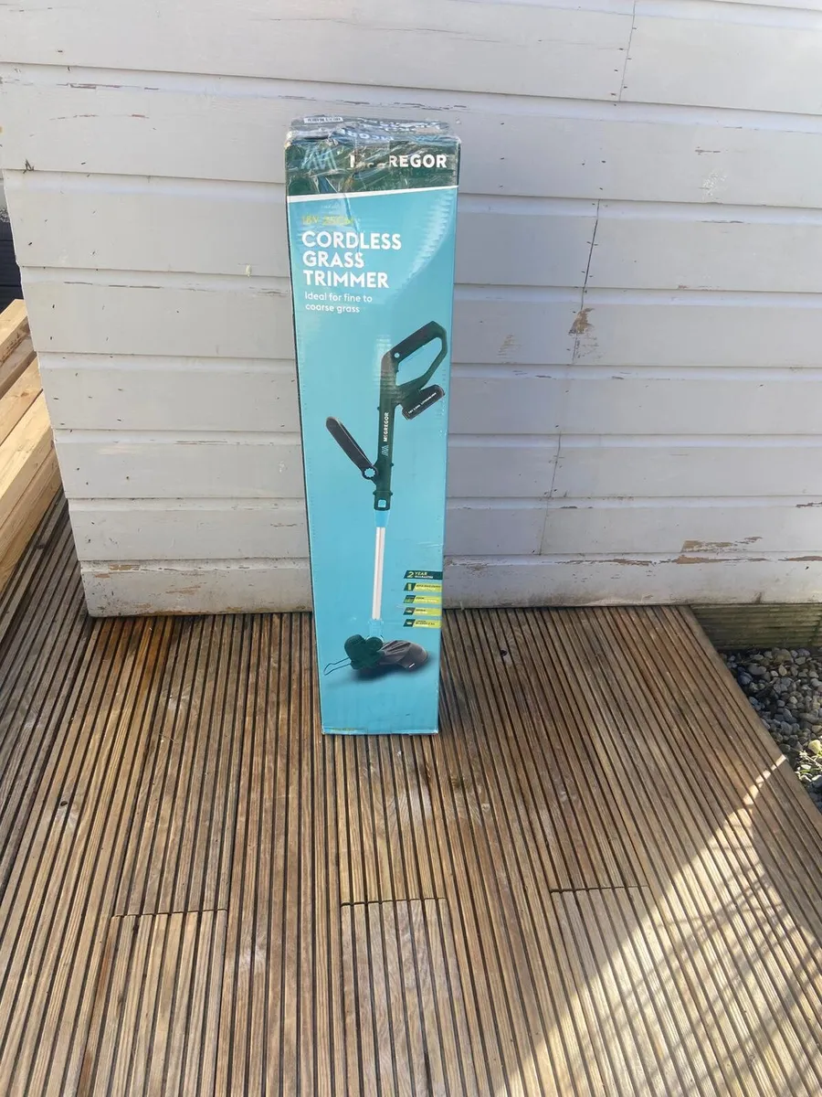 Cordless grass strimer - Image 1