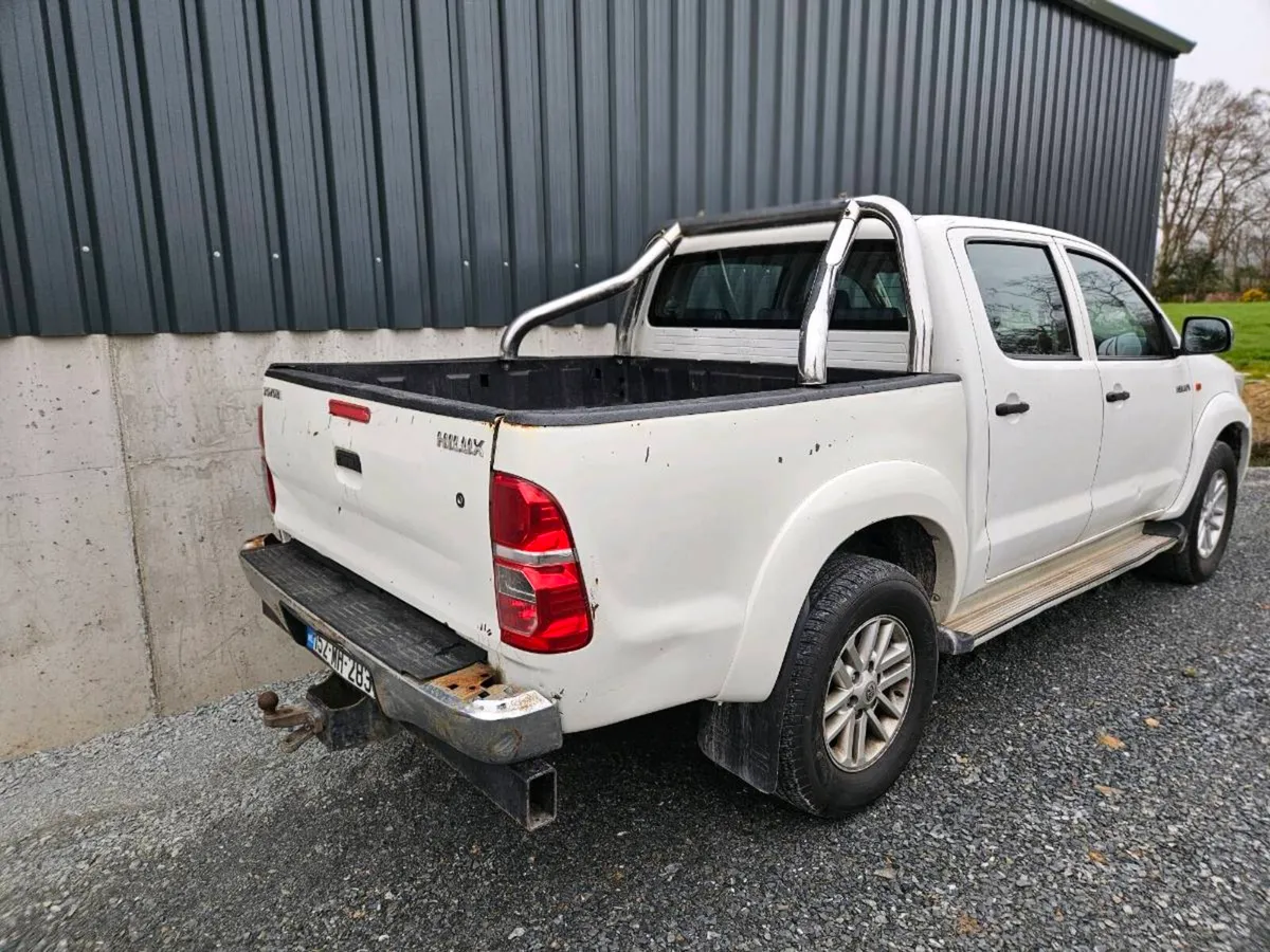 Toyota Hilux - Image 3