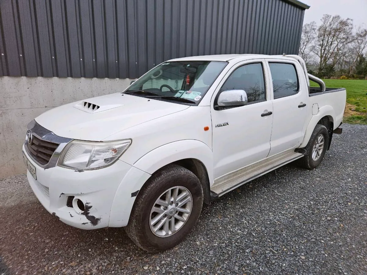 Toyota Hilux - Image 4
