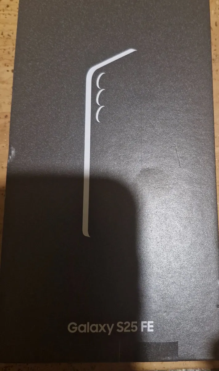 Galaxy S25 FE - Image 1