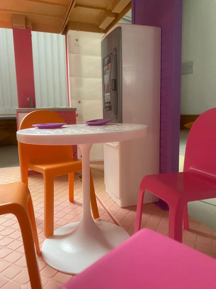 Barbie doll house - Image 2