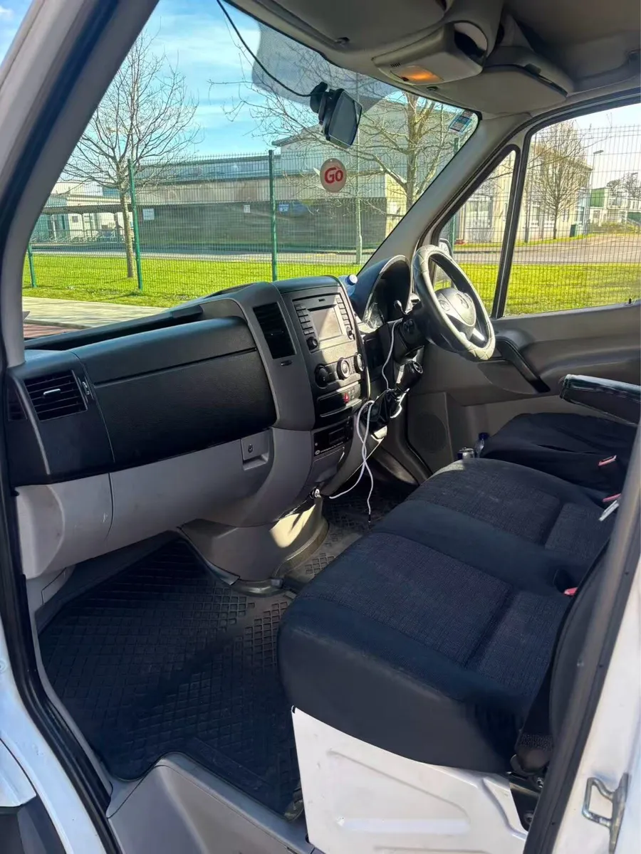 2016 Mercedes 313 Fridge/Freezer Van - Image 4