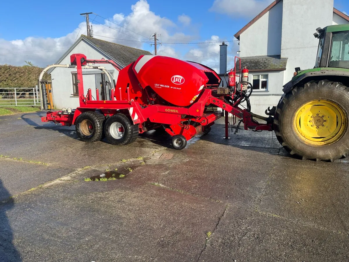 Welger combi baler - Image 1