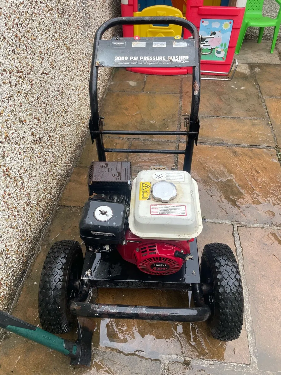 Petrol Pressure Washer 3000 Psi - Image 1