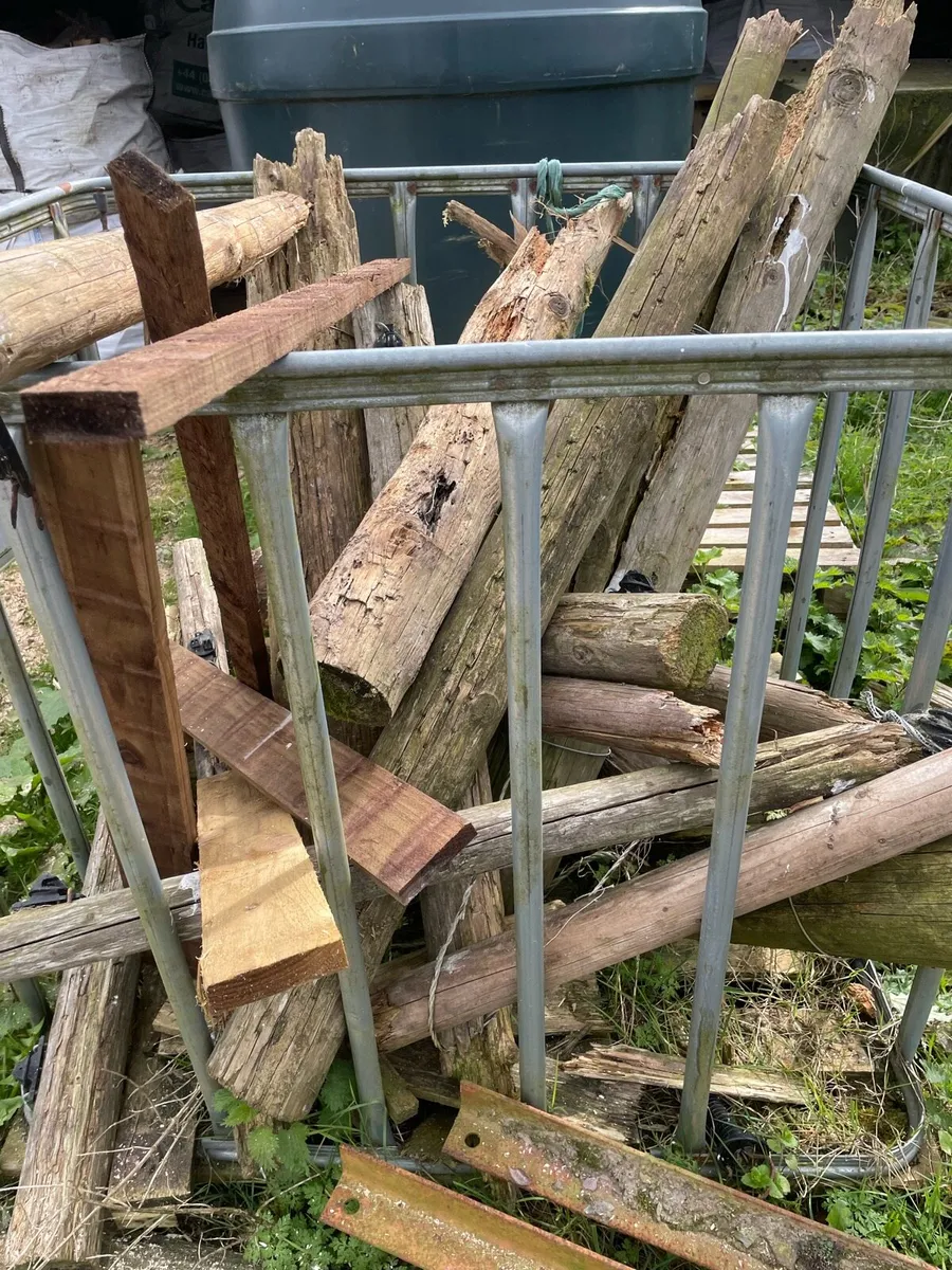 Free wood fence and pallets - Image 2
