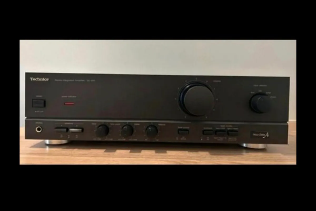 Technics integrated Amplifier SU810 - Image 1