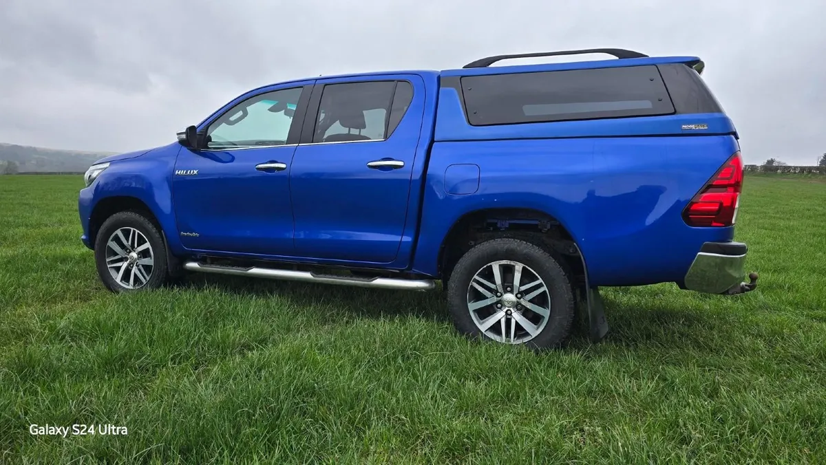 Toyota Hilux 2017 - Image 1