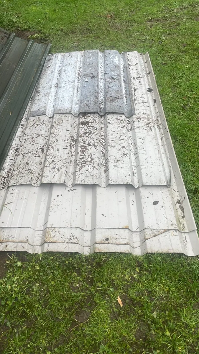 Corrugated metal sheets - Image 4