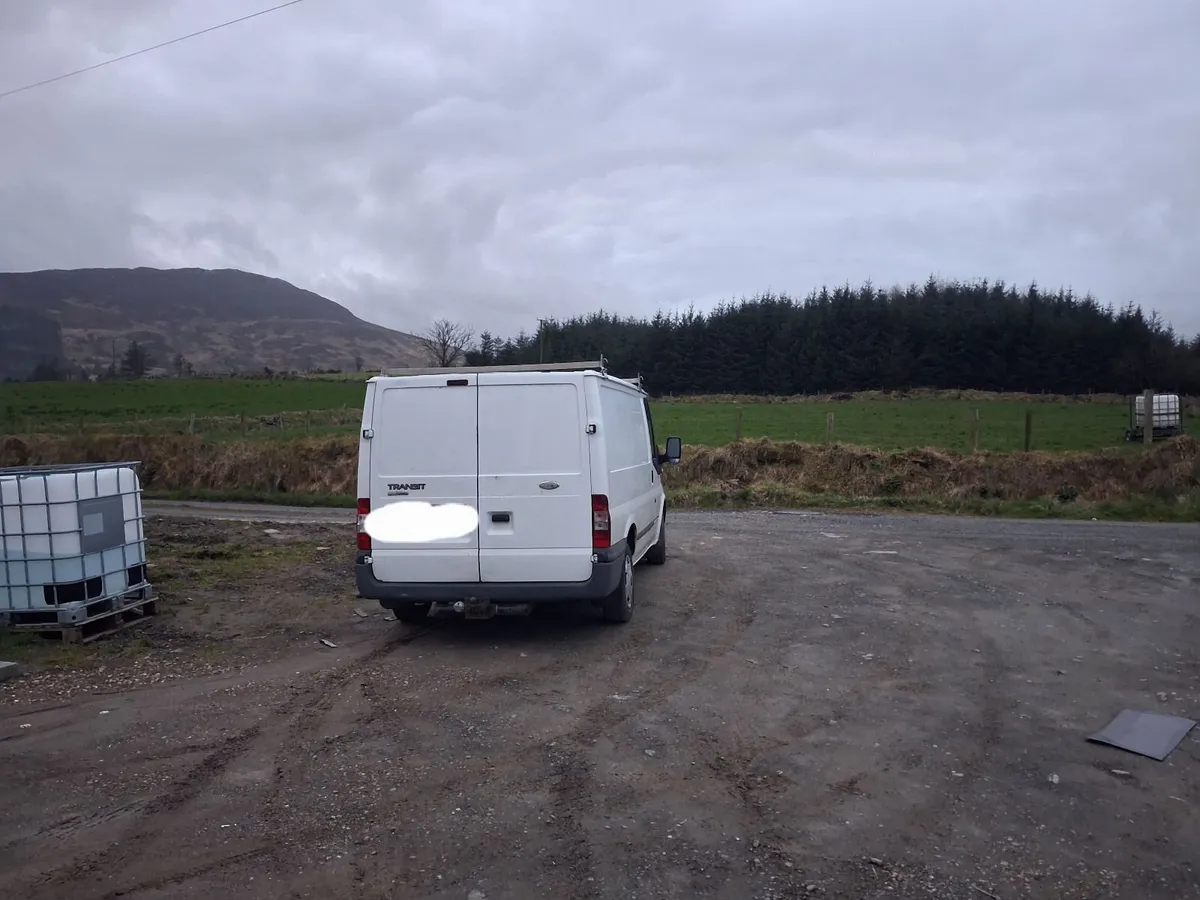 Ford Transit 2010 - Image 2