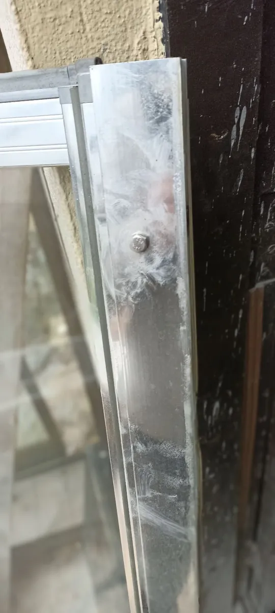 Over bath Extending Shower Screen - Image 2