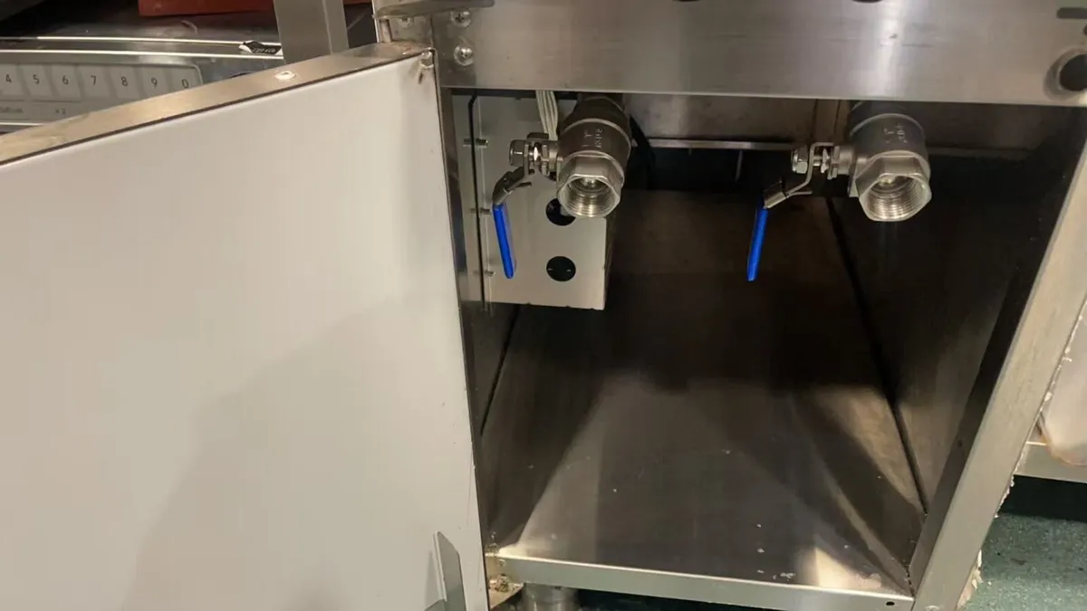 Commercial electric fryer / bakery worktop - Image 2