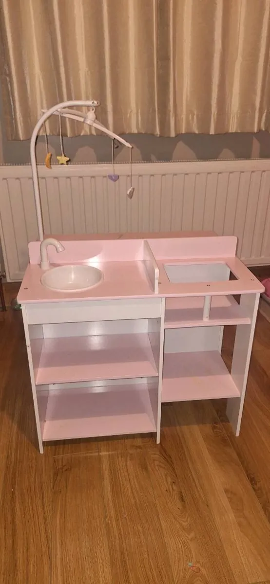Kids doll play station - Image 1