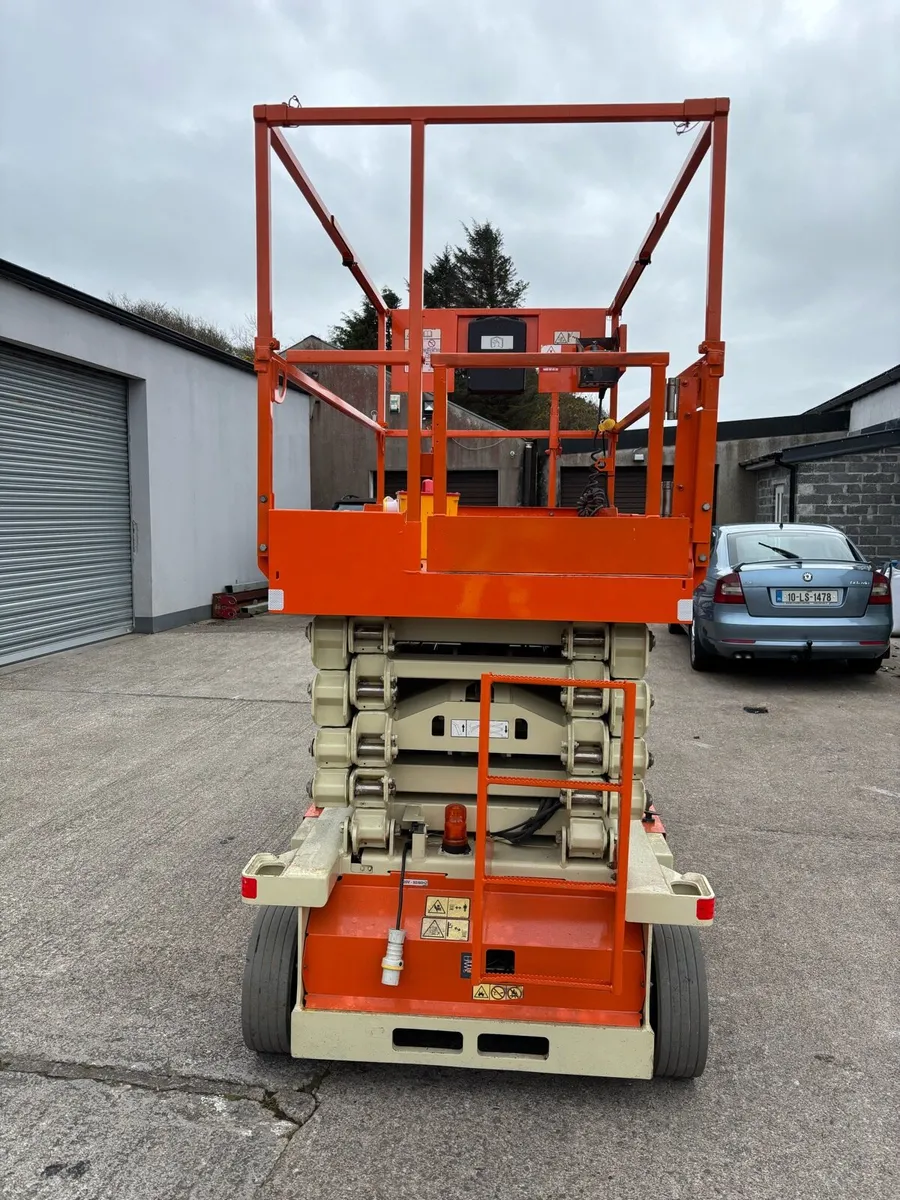 Scissors Hoist - Image 3