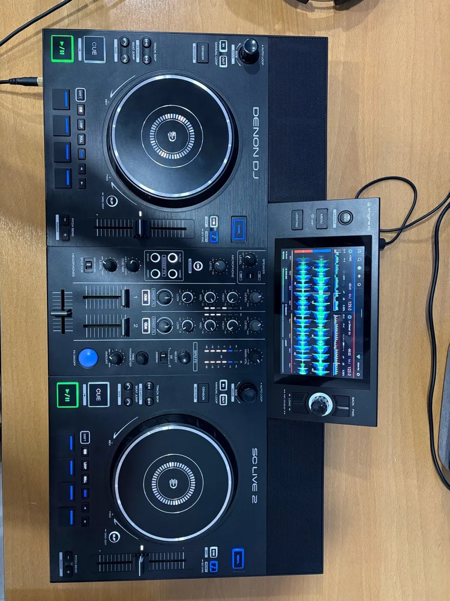 DJ decks denon sc live 2 with flight case - Image 1