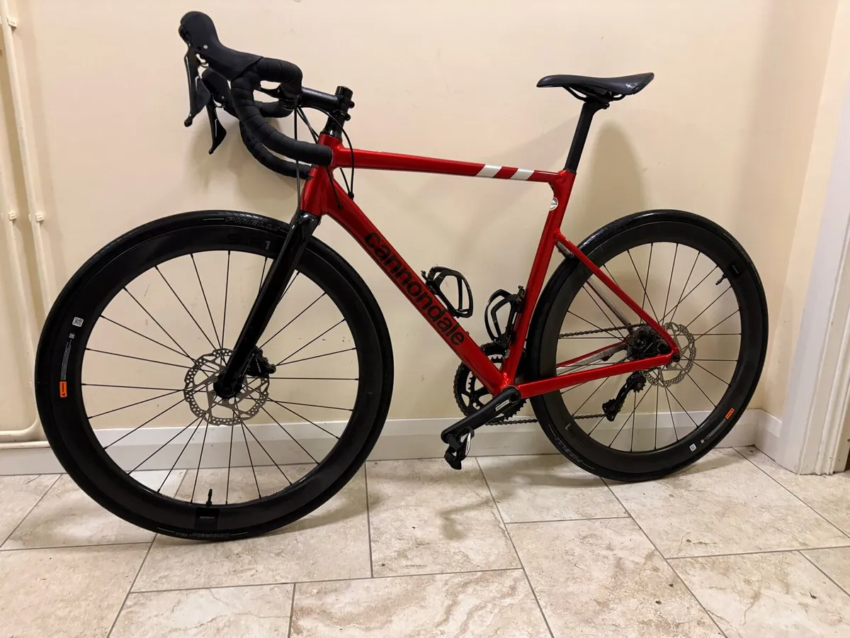 Cannondale CAAD13 Disc 105 Men’s Road Bike - Image 2