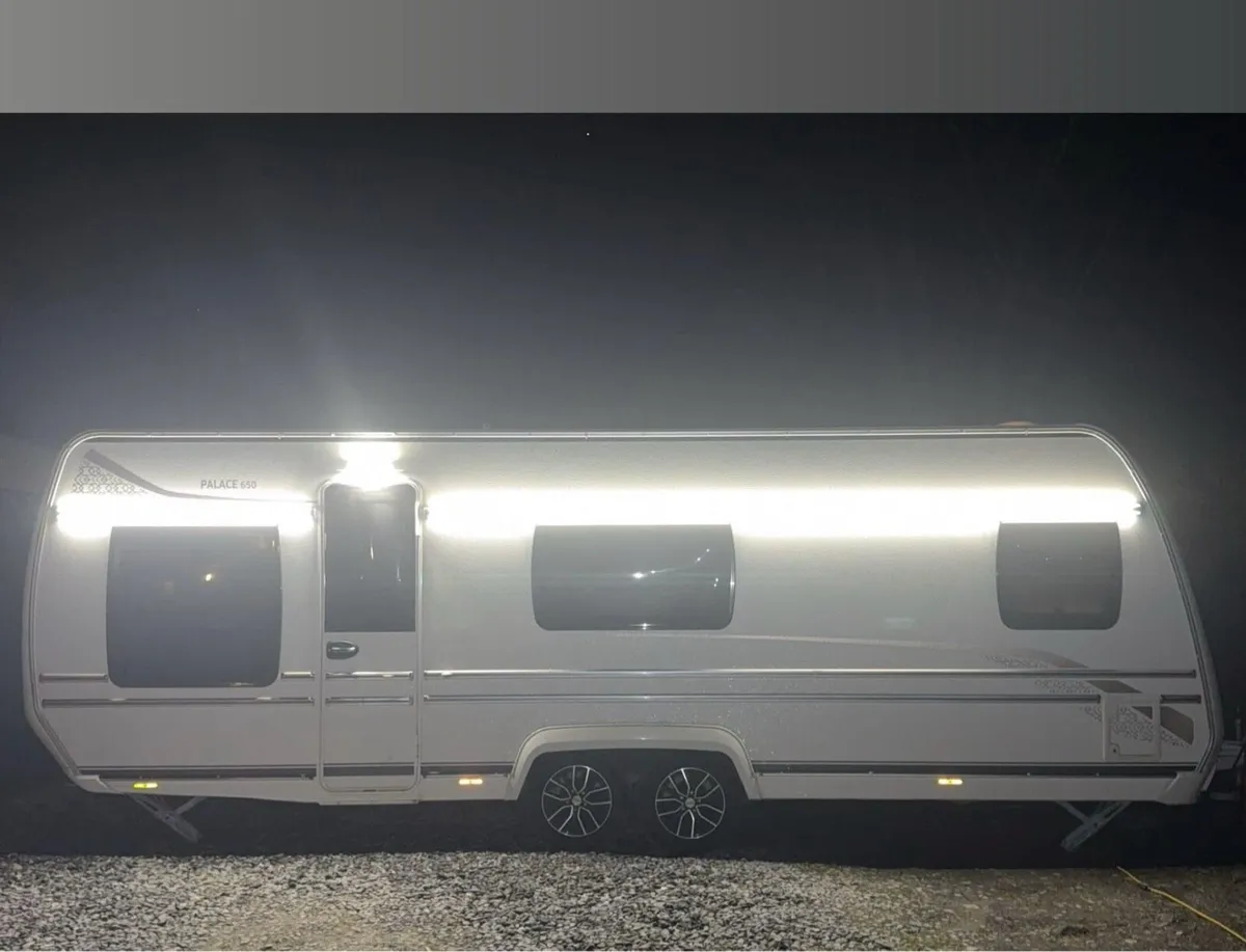 Fend caravan - Image 1